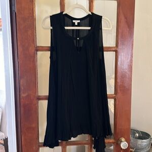 Jodifl Black Tunic. Size Small.